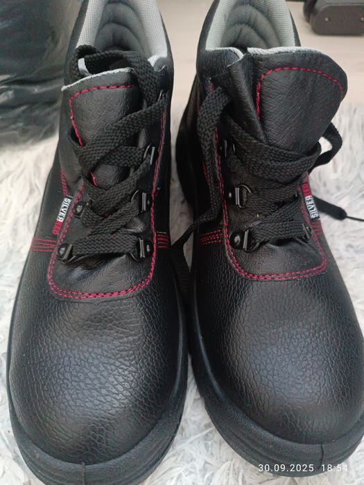 Рабочие ботинки новые
