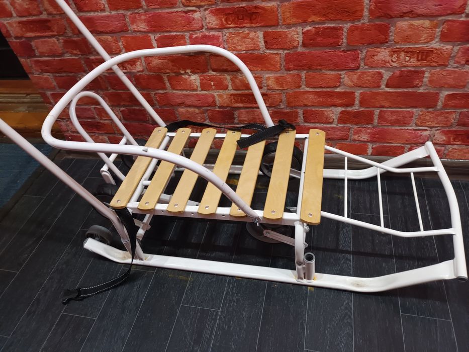 Санки новые детские