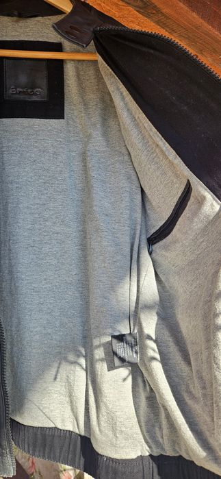 Geacă piele in stare foarte bună purtată foarte puțin  cumpărată Franț