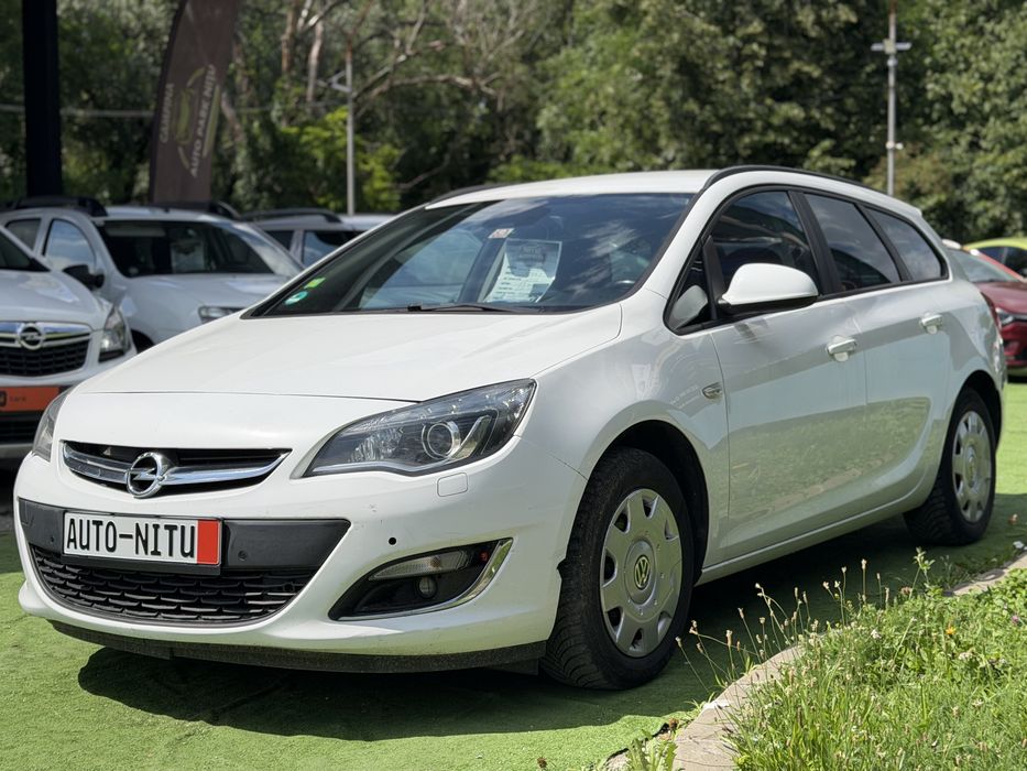 OPEL Astra 2013 — imagine 3