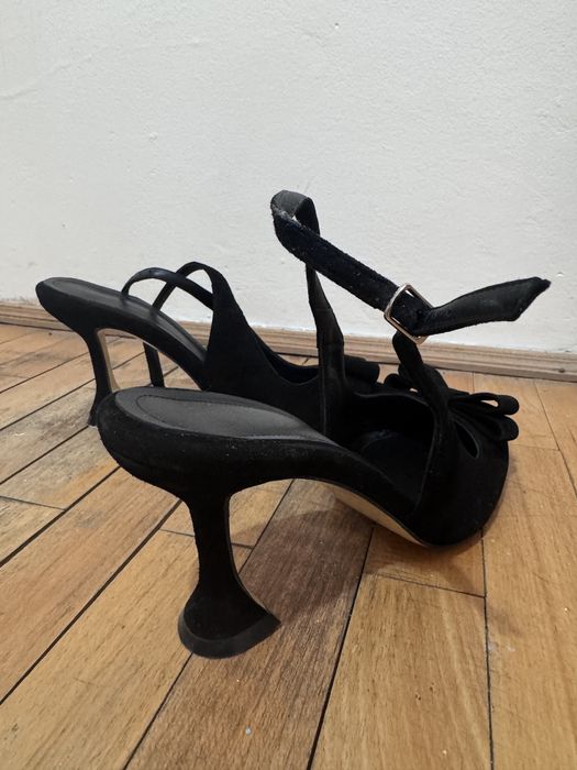 Pantofi Esluna cu toc evazat din piele întoarsă