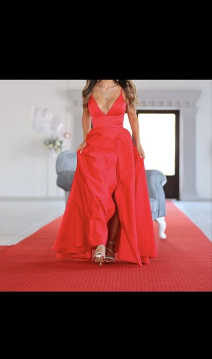 Rochie roșie elegantă