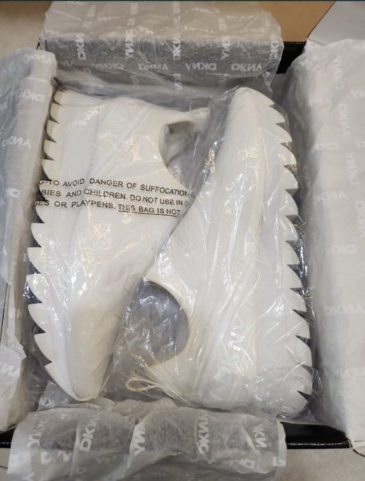 Оригинални дамски обувки DKNY