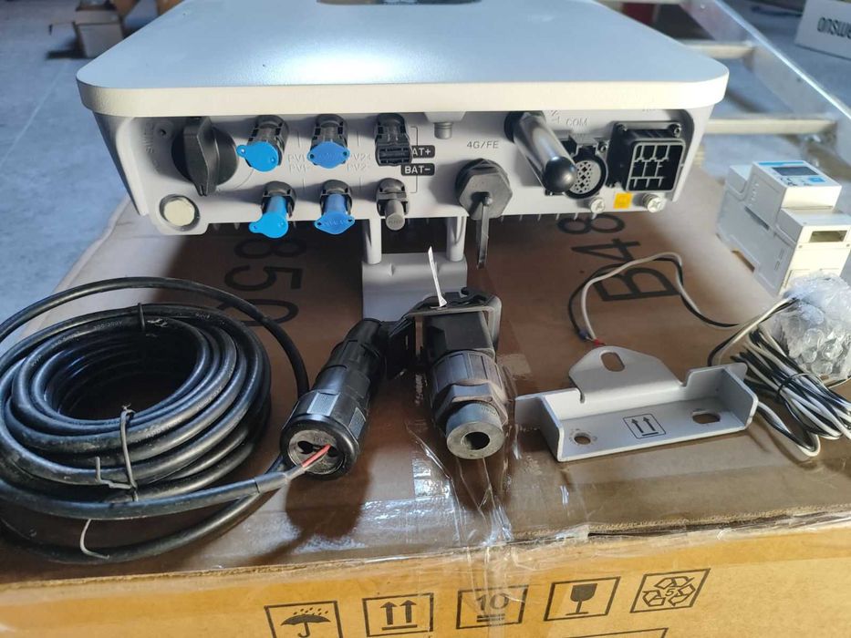 Huawei SUN2000-6KTL-L1 Соларен инвертор и Смарт Електромер DDSU666-H