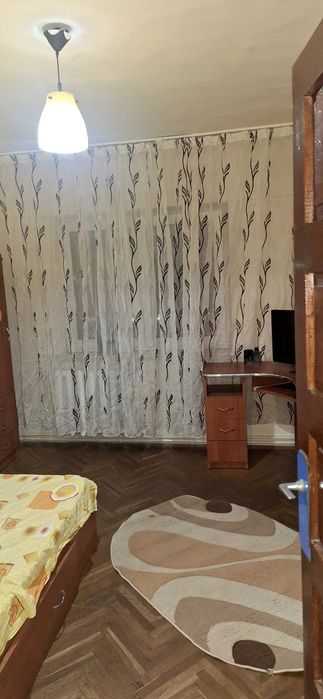 Apartament 3 camere de inchiriat, Lenin Sud