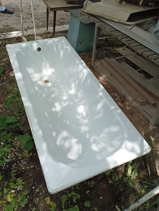 Продам ванную без ножек