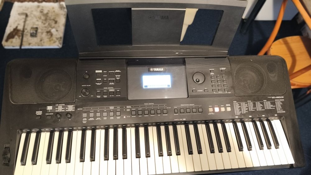 Orga Yamaha Psr E463