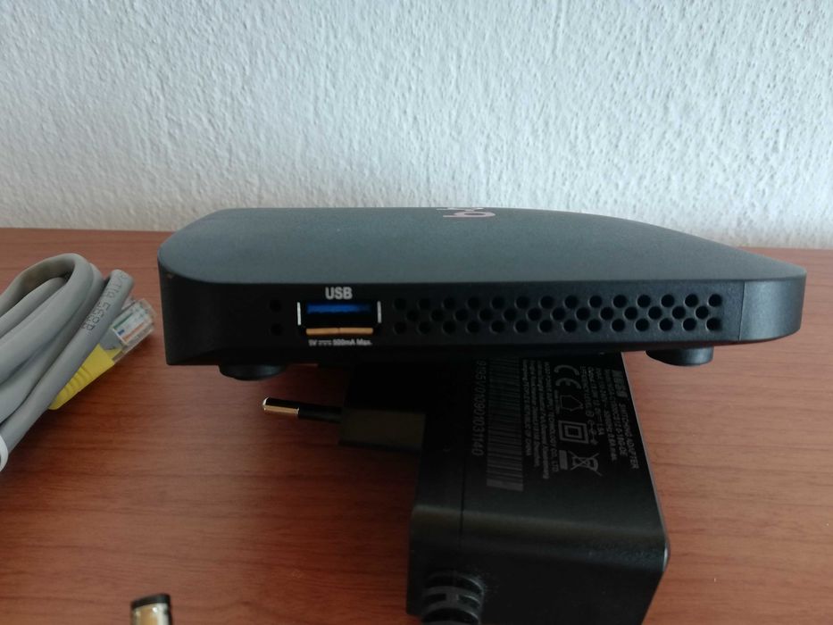 B Box Andoird TV BOX UPD-BJ00R