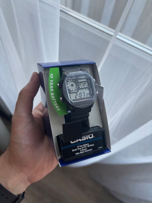 Наручные часы Casio Royale AE-1200WH-1AVEF