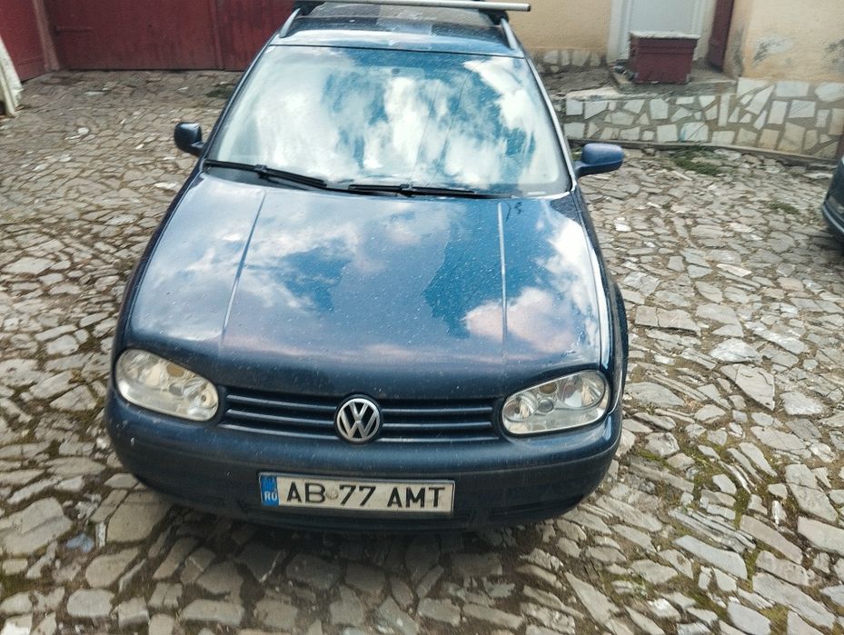 VOLKSWAGEN Golf 2004