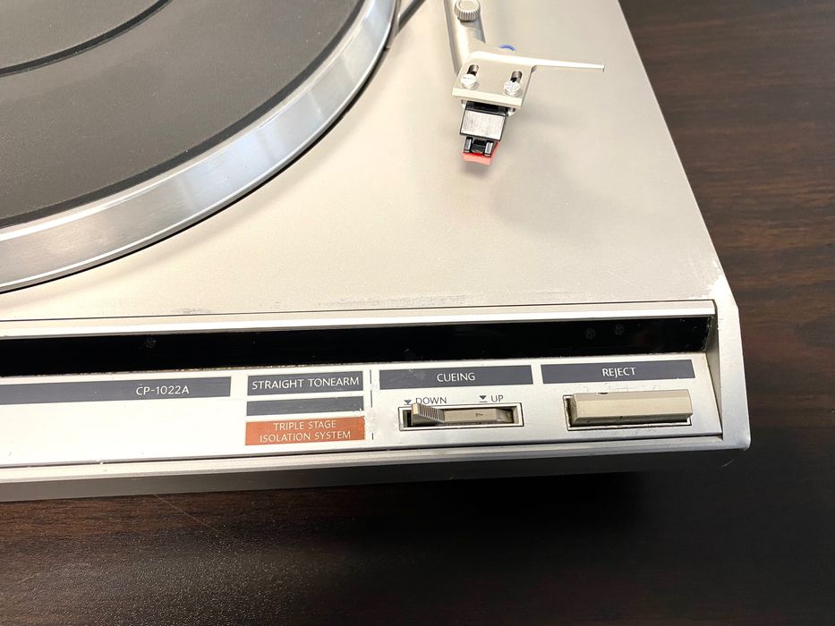 Добър грамофон Onkyo