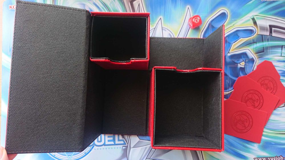 Yu-Gi-Oh OCG Storage Box DX Osiris Red