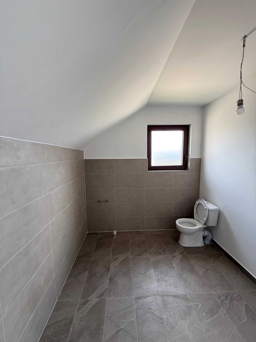 Casa de vanzare intre Sanpetru si Bod