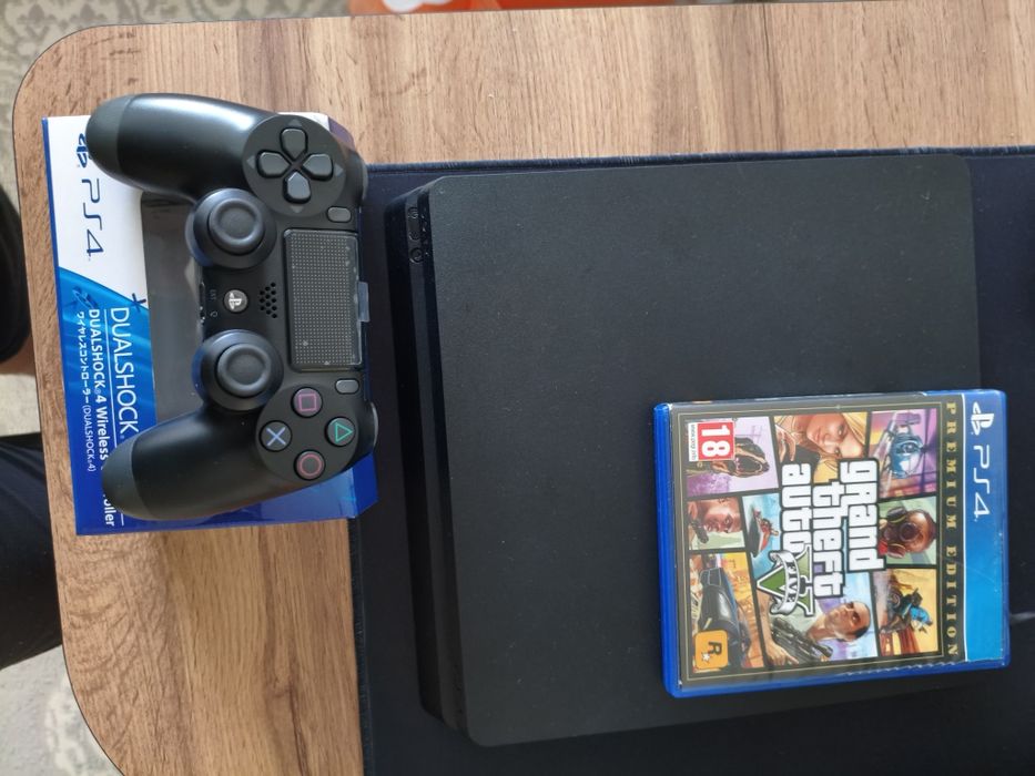 Продам PS4 Slim 500 ГБ