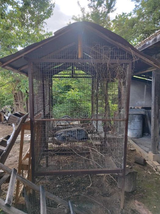 Продавам метален хамбар