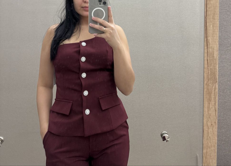 Продам новый костюм