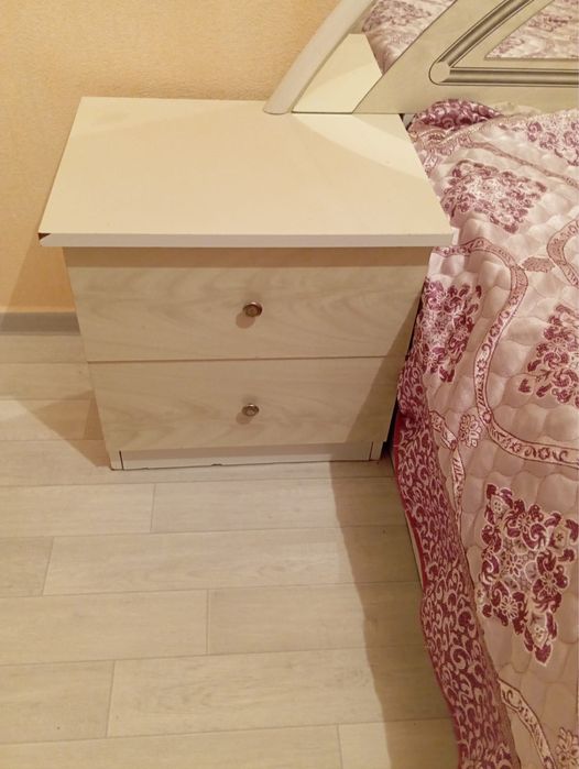 Продам спальный гарнитур