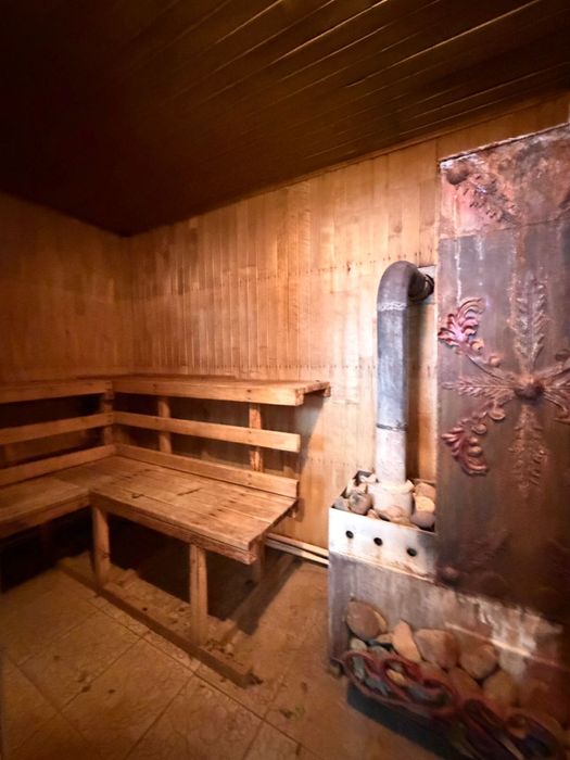 Продается дом с магазином.