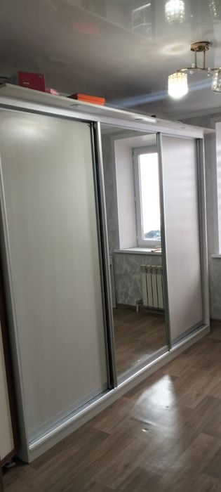 шкаф      купе     в.    хорогем        сосиоянии