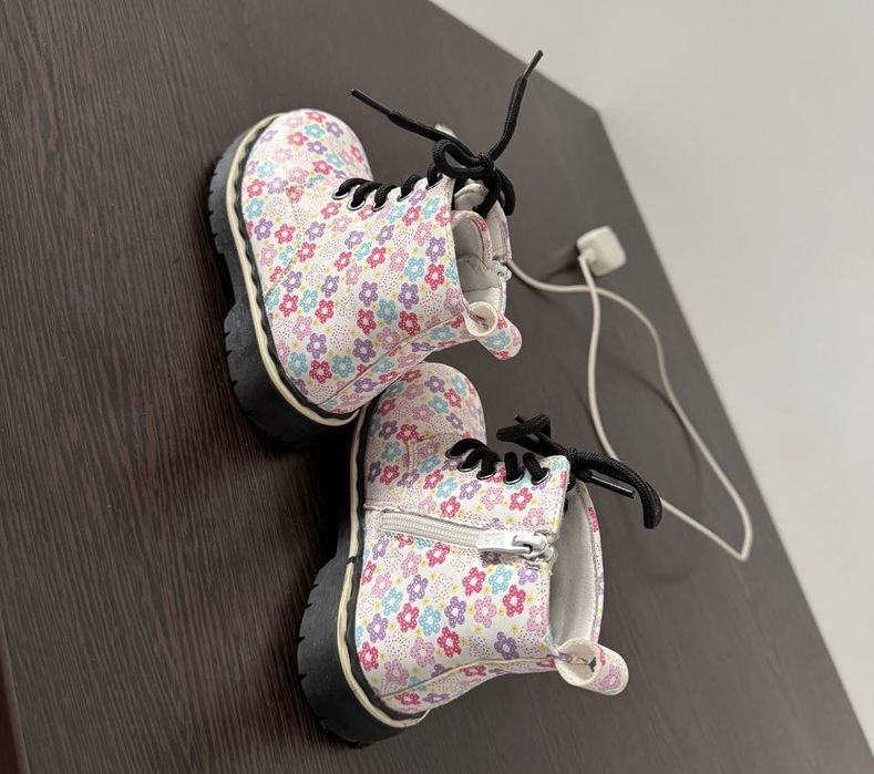 Ботинки детские на девочку 25