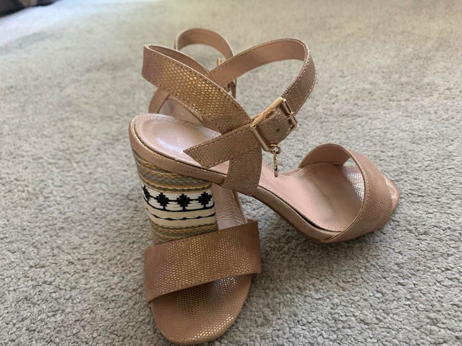 Обувки - различни модели