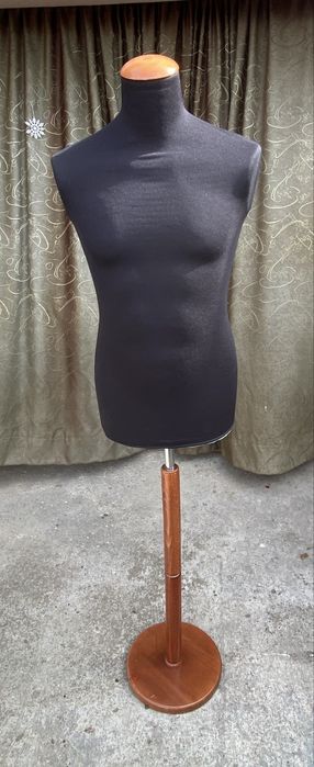 Busturi pentru haine de costum ori sacouri