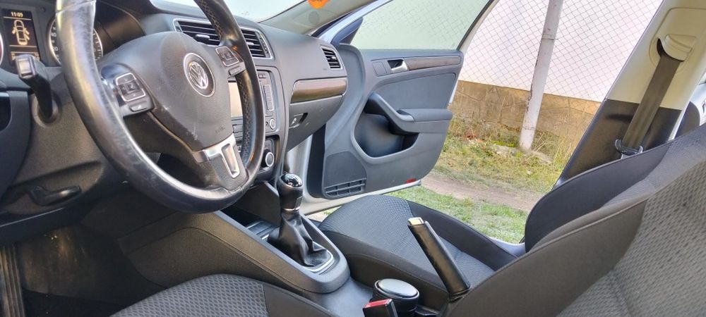 Volkswagen jetta 2012