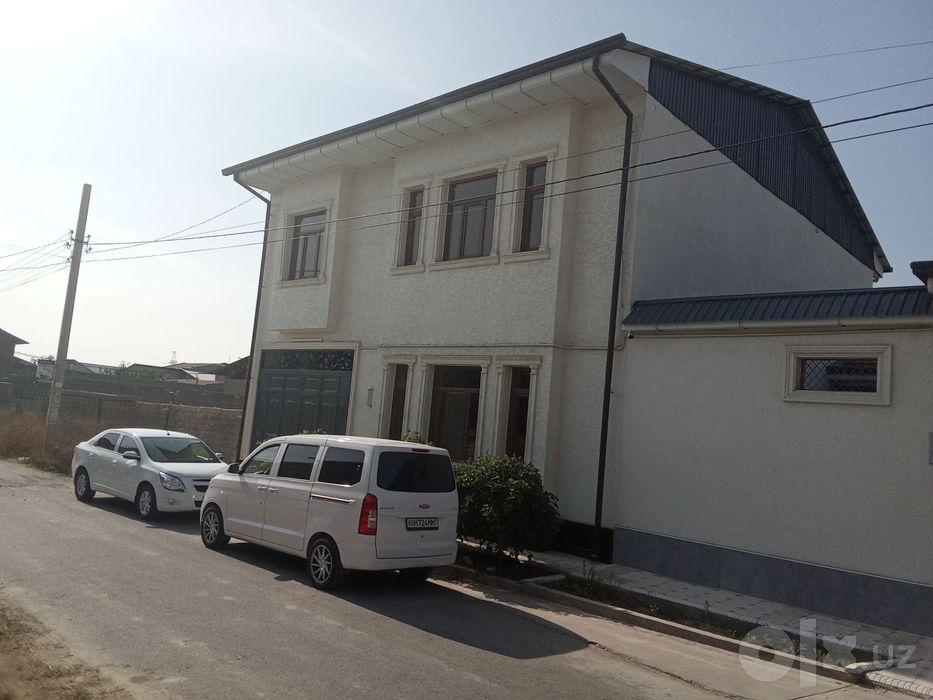 Yashash uchun tayyor hovli 6 honali