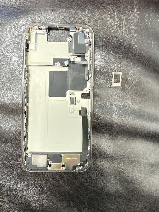 Rama plus usita sim iPhone 16 pro Max Gold