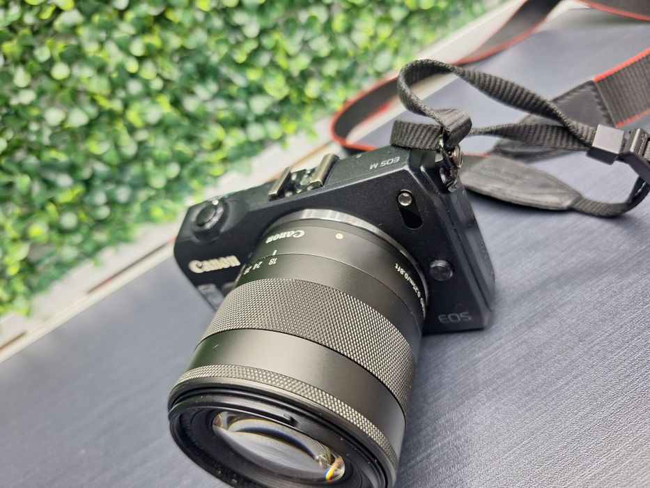 Canon EOS M  perfectă