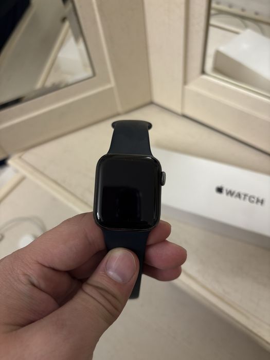 Продам Apple Watch SE 40 mm