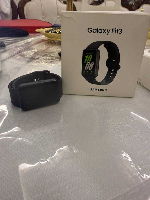 Фитнес браслет Samsung Galaxy Fit3