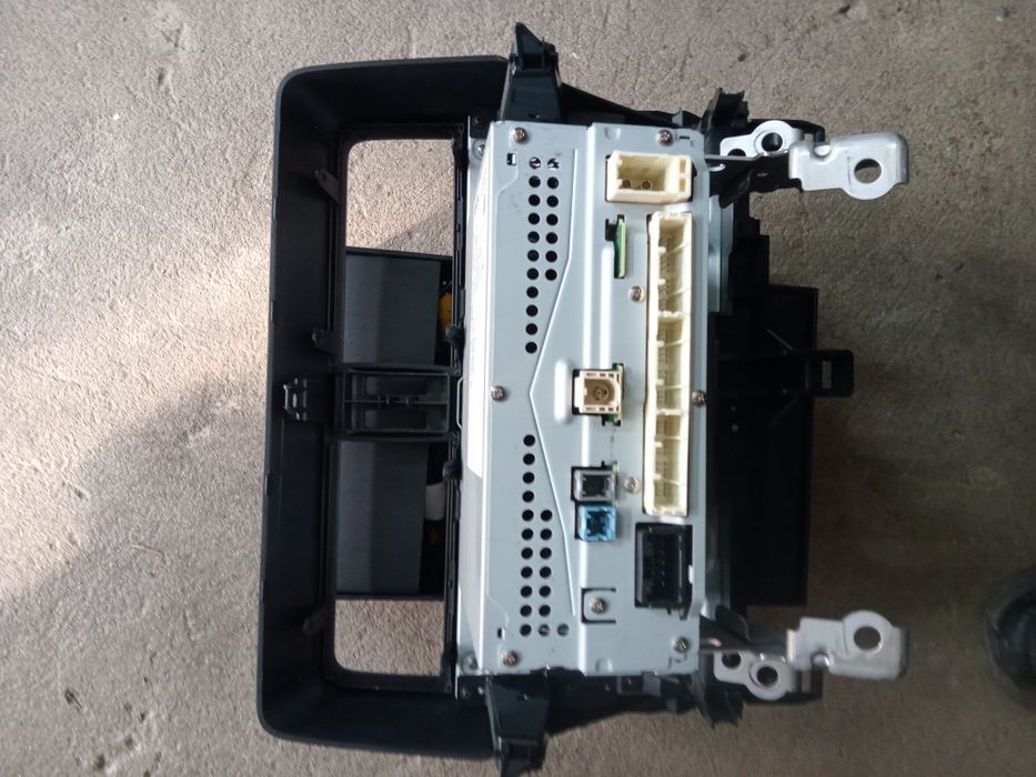 Головное устройство от LKPrado 2022г