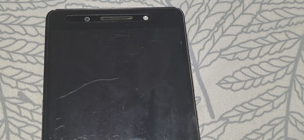 Telefon Honor 7 (model PLK-L01)