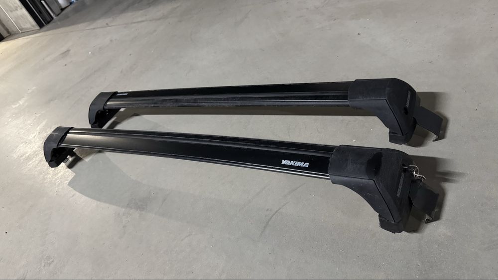 Напречни греди Yakima FlushBar + Монтажен комплект за VW