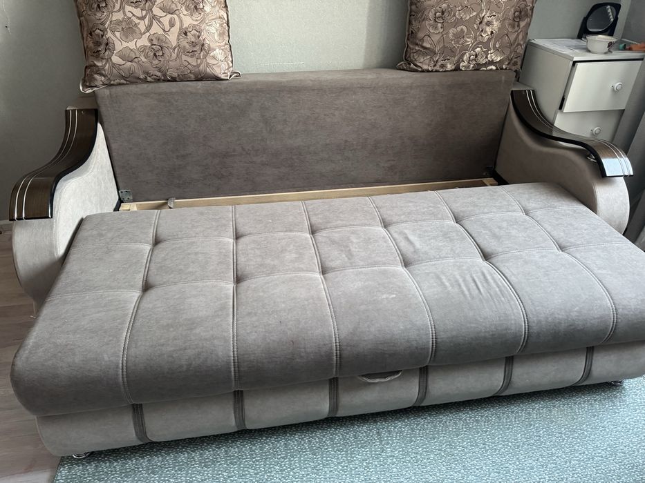 Продам диван раздвижной