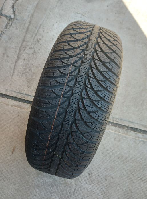 O bucată 205/55 R16 M+S iarnă - una Fulda Falken