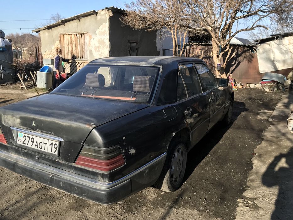 Срочно Продам Мерседес 124