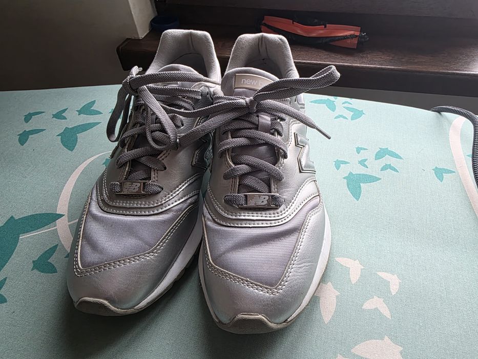 Маратонки new balance