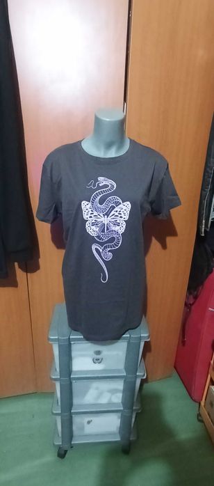 Tricou NOU Cropp , bbc ,maro cu imprimeu sarpe&fluture, M, cu eticheta