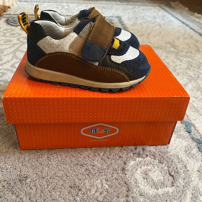 Продам продам кросовки