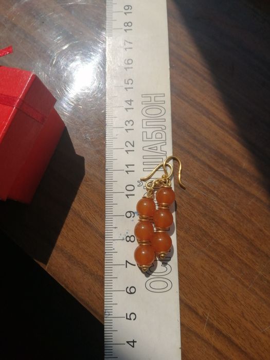 янтарные сережки натуральные продам.