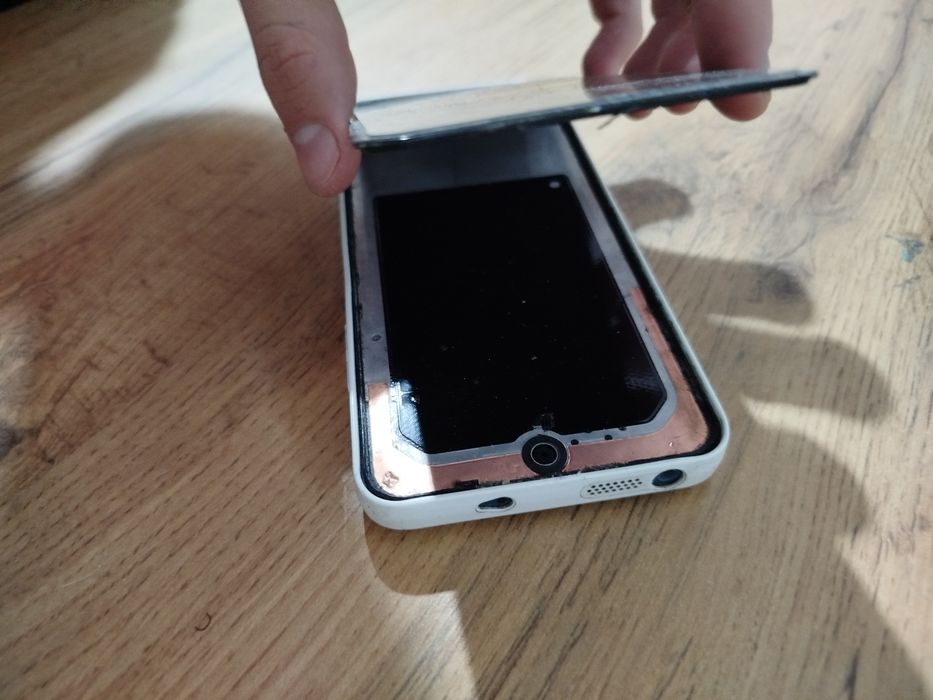 Продам на запчасти Redmi 11S