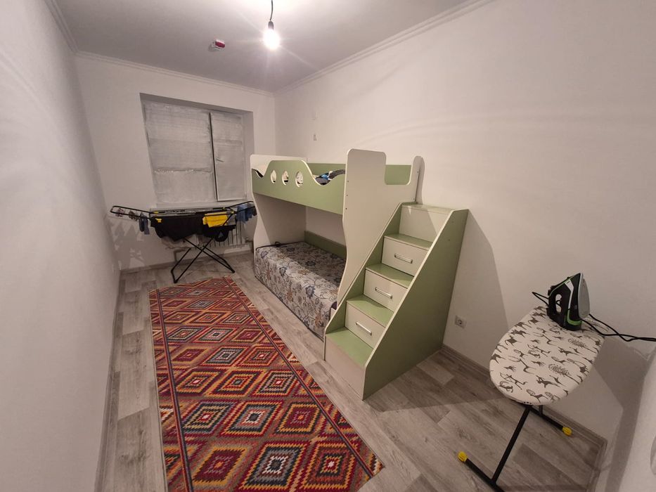 3 бөлмелі пәтер ұзақ мерзімге жалға беріледі