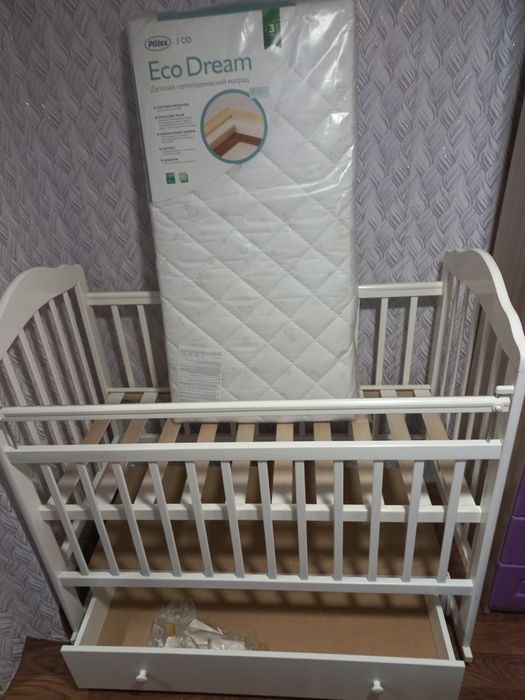 Детская кроватка