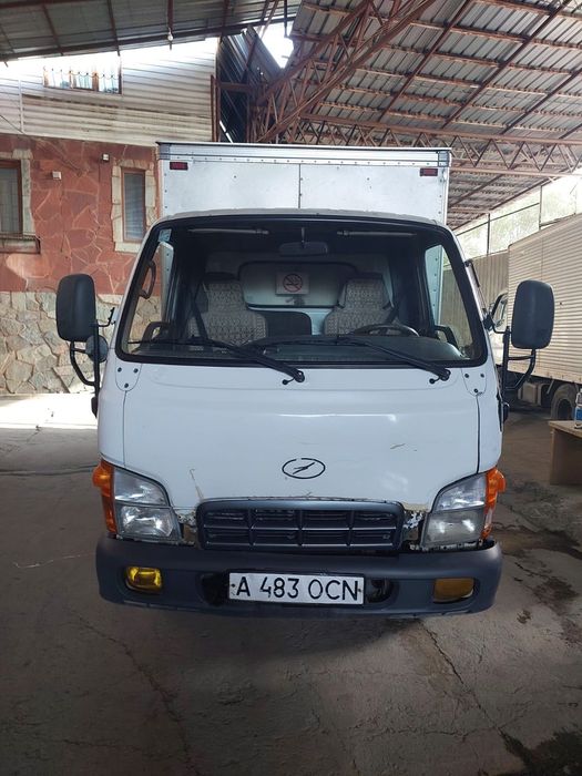 Грузовик Hyundai HD65 2005