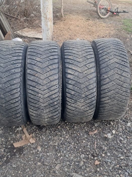 колесо на джип лексус зимниий