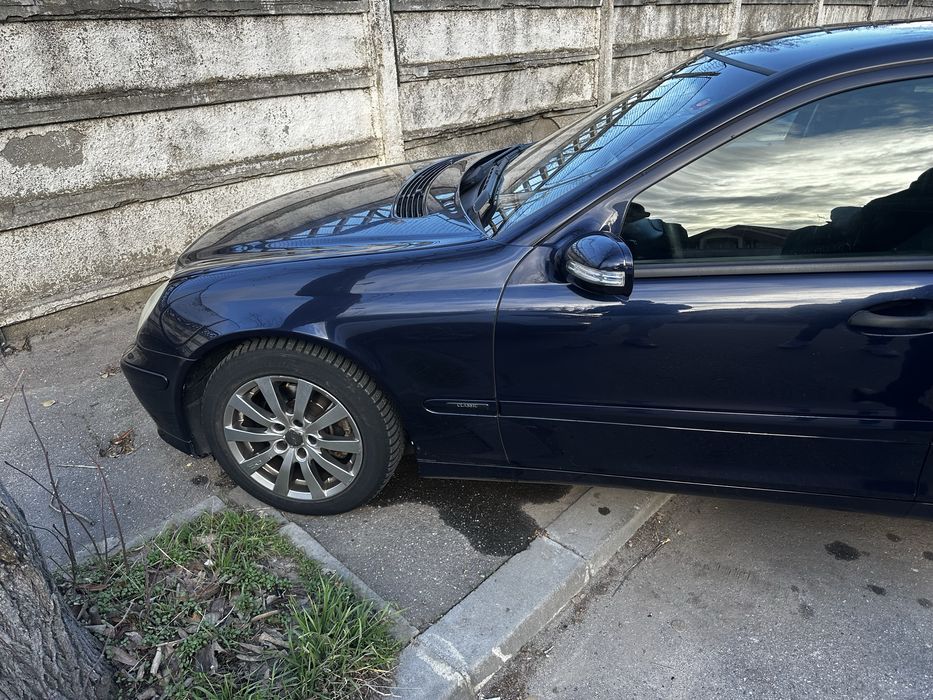 Mercedes c class w203!
