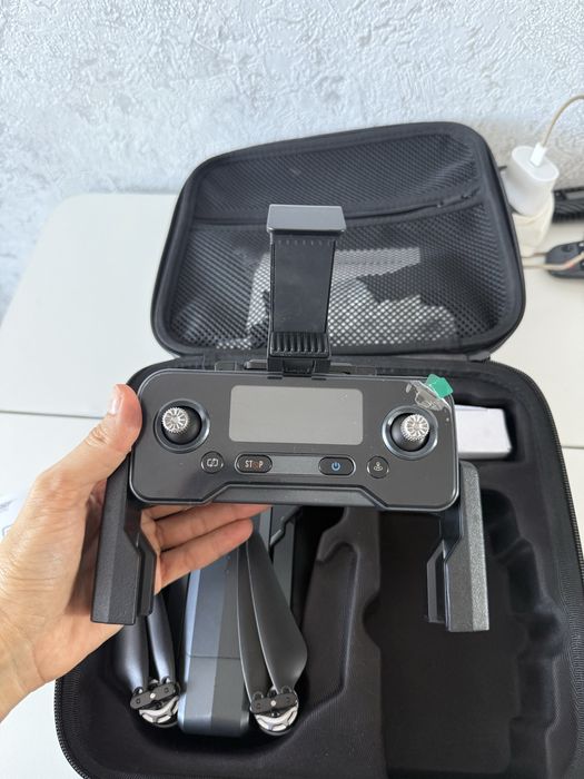 Продаю дрон SJRC F11 pro +