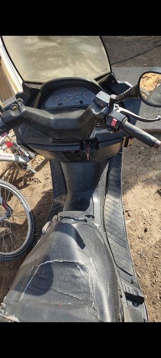 Vand sau schimb Yamaha dx 250 4t